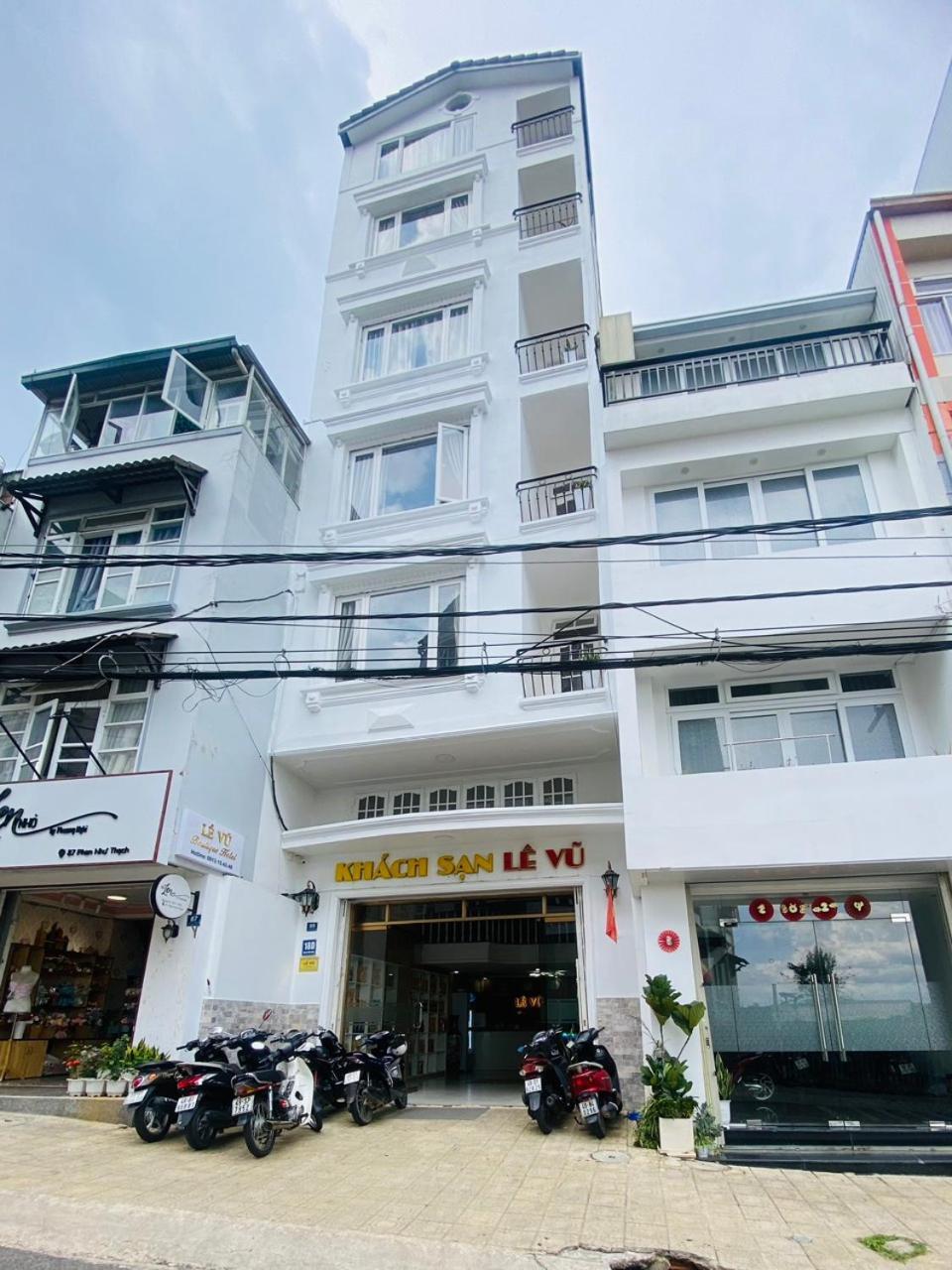 Oyo 1196 Le Vu Hotel Da Lat Exterior photo